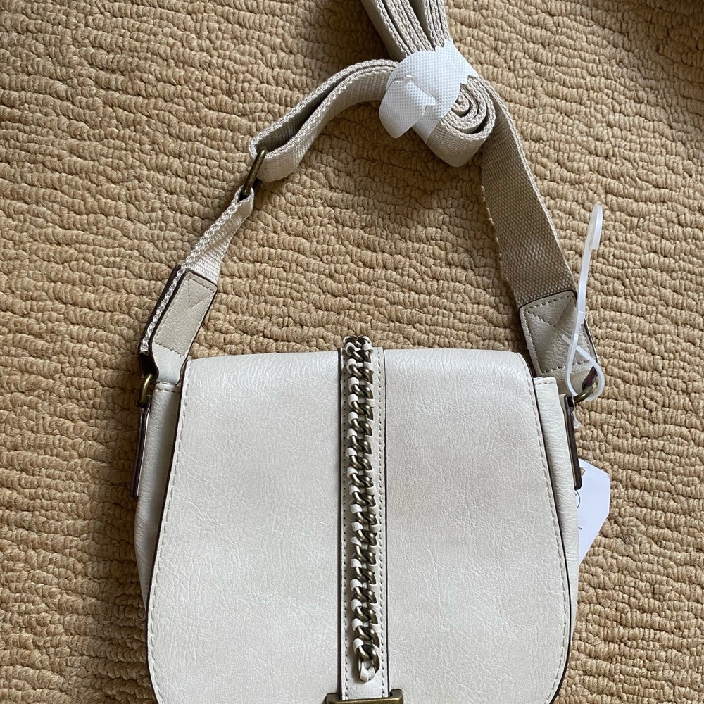 Elegant Cream Shoulder Bag